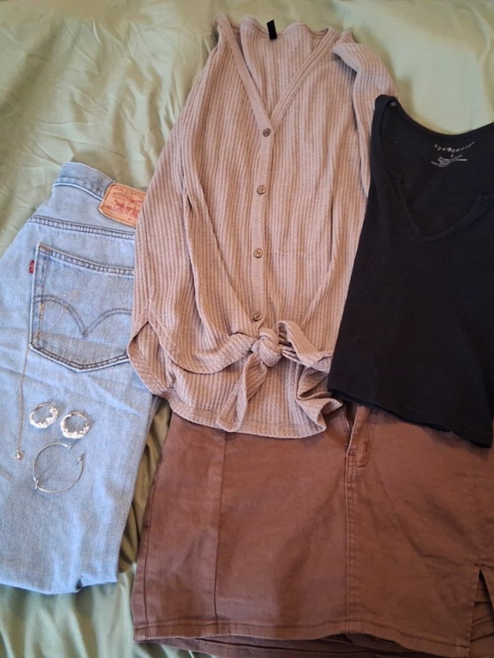 Cozy Soft Girl Fall Bundle 🍂 Levi’s + Mocha Skort + Neutral Cardigan